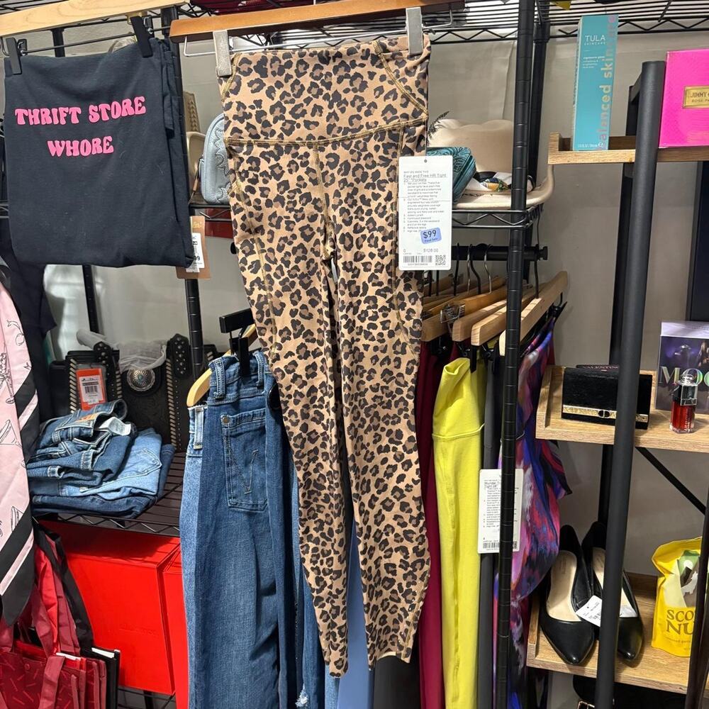 Fast and free hr leopard